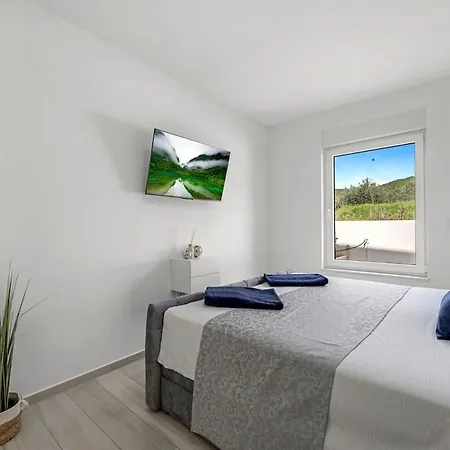 Maslina Mit Privatem Salzwasserpool