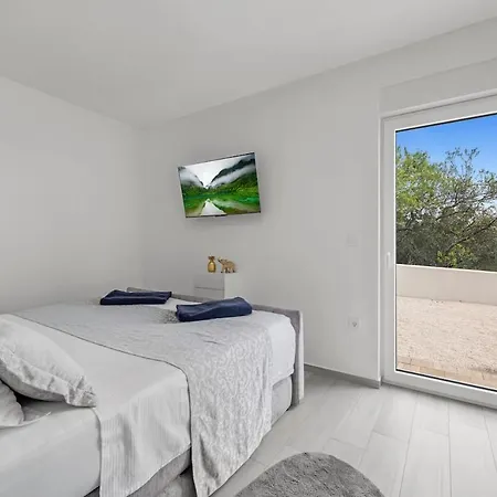 Apartamento Maslina Mit Privatem Salzwasserpool