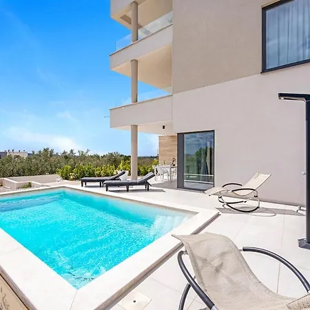 Maslina Mit Privatem Salzwasserpool شقة