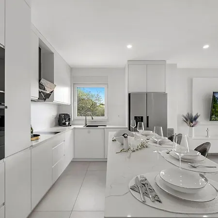 Maslina Mit Privatem Salzwasserpool Apartamento *