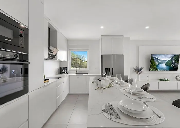 Maslina Mit Privatem Salzwasserpool Lejlighed *