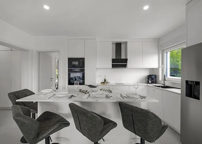 Maslina Mit Privatem Salzwasserpool Lejlighed *